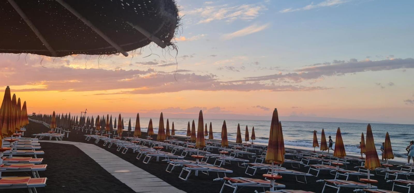 Baywatch Bed and Breakfast Margherita Di Savoia Buitenkant foto